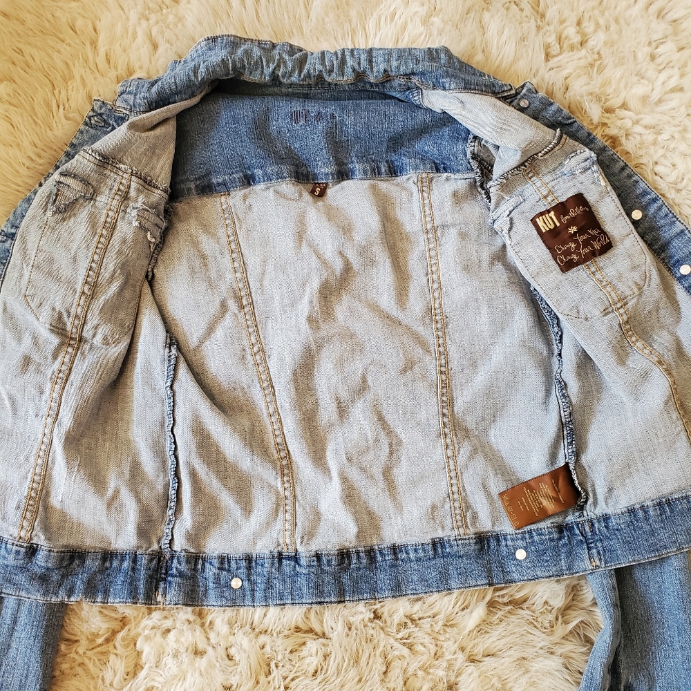 Denim Jacket * - Picture 3 of 9